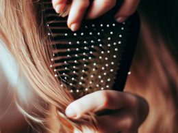 Jak wyczyścić szczotkę do włosów: Najlepsze metody i porady